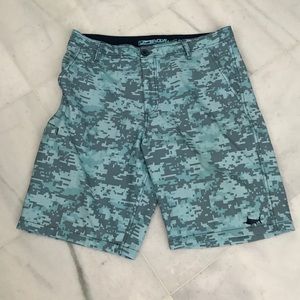 PELAGIC men’s hybrid shorts.